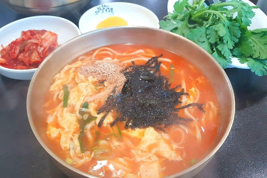 Kal-guksu Korean knife cut noodle soup
