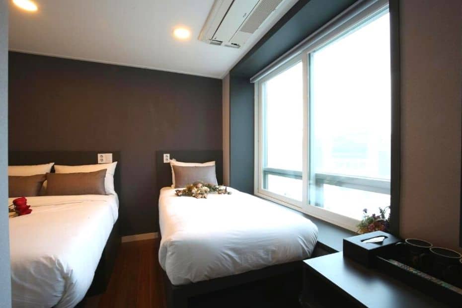 Top 10 Budget Hotels In Myeongdong: Best Stays Under $100 8
