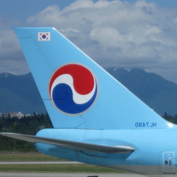 Korean Air Tail Section With Logo