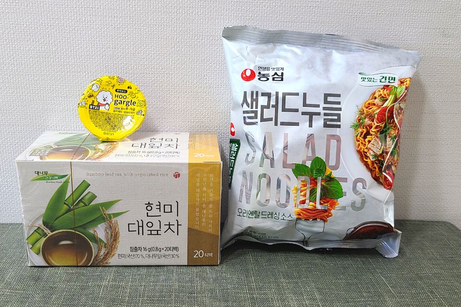 Korean tea and salad noodles